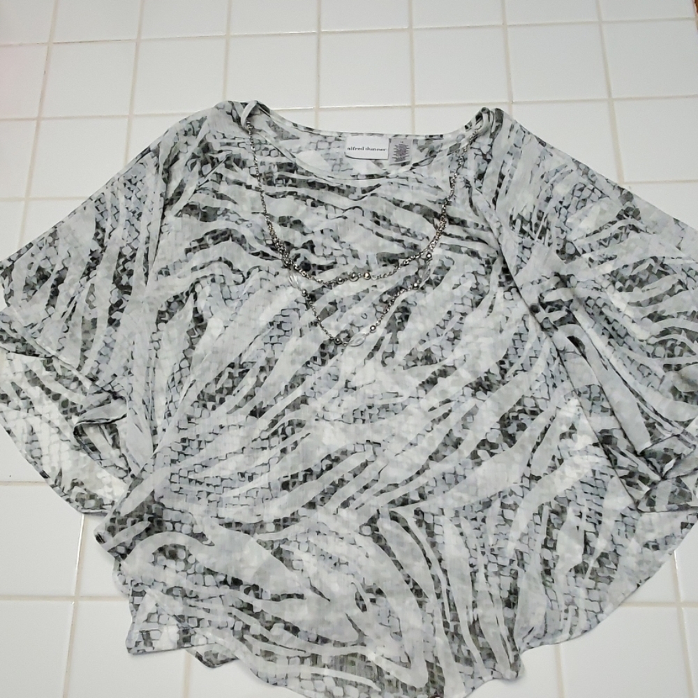 Springy blouse